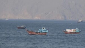 Security Crisis Deepens : होर्मुज जलडमरूमध्य में तनाव, भारतीय जहाज पर गोलीबारी से समुद्री सुरक्षा संकट गहराया