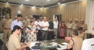 Emphasis on Reform : मुरादाबाद में एसएसपी सतपाल अंतिल ने पुलिस कर्मियों को दिए सख्त निर्देश, कार्यप्रणाली सुधार पर जोर