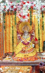 The Joy of Prasad : पालीवाल पार्क मंदिर में माँ पीताम्बरा जयंती पर भव्य आयोजन, हजारों श्रद्धालुओं ने लिया प्रसाद का आनंद