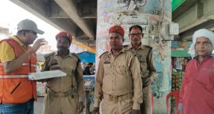 Health Safety Message : भीषण गर्मी में ठेला विक्रेताओं को राहत: अंगौछा और औषधि वितरण कर स्वास्थ्य सुरक्षा संदेश दिया गया