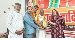 Rekindled Golden Memories : आशा भोसले की स्मृति में गढ़मुक्तेश्वर में सजे संगीत समारोह ने जगाई सुनहरी यादें