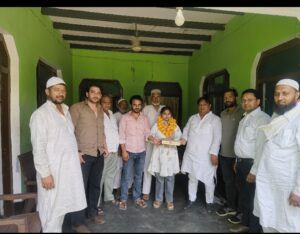 Best wishes : जिला टॉपर छात्रों का अभिनंदन, डॉ शोएब ने सम्मान कर उज्ज्वल भविष्य की दी शुभकामनाएं