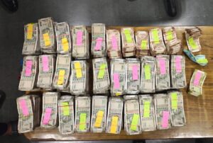 Caught accepting a bribe : दिल्ली में सीबीआई की बड़ी कार्रवाई एंटी नारकोटिक्स सेल के हेड कांस्टेबल को रिश्वत लेते पकड़ा