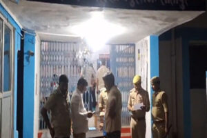 Shot a Companion : सीतापुर में शराब सेल्समैन से लूट, विरोध पर बदमाशों ने साथी को मारी गोली