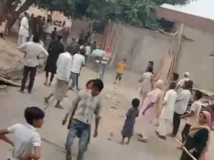 Firing Sparks Panic : सिंगरामऊ में सैलून के अंदर युवक पर जानलेवा हमला, फायरिंग से मचा हड़कंप