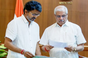 President’s Rule : तमिलनाडु सरकार गठन पर फंसा पेंच, राष्ट्रपति शासन की अटकलें तेज