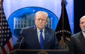 President Donald Trump : ईरान से संदेश की उम्मीद और युद्धविराम पर नजर, राष्ट्रपति डोनाल्ड ट्रंप का बयान