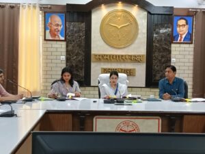 Ganga Restoration : हापुड़ में पर्यावरण, गंगा पुनरुद्धार और वृक्षारोपण योजनाओं पर समीक्षा बैठक आयोजित हुई