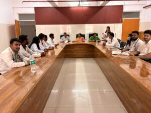 Debate Competition : हापुड़ में टीबी विभाग ने परास्नातक छात्रों के बीच वाद-विवाद प्रतियोगिता का आयोजन किया