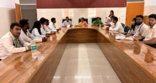 Debate Competition : हापुड़ में टीबी विभाग ने परास्नातक छात्रों के बीच वाद-विवाद प्रतियोगिता का आयोजन किया