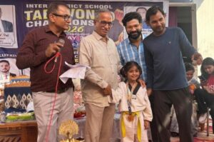 Surprised everyone : नन्ही उम्र में बड़ा कमाल कर दिखाया वेदिका ने ताइक्वांडो में स्वर्ण जीतकर सबको चौंकाया