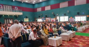 Grand Ceremony Organized : हापुड़ में शिक्षामित्रों का सम्मान, मानदेय बढ़ोतरी पर भव्य समारोह आयोजित