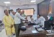Memorandum Submitted : शिक्षणेत्तर कर्मचारी महासंघ ने पद सृजन की मांग को लेकर जिलाधिकारी को सौंपा ज्ञापन