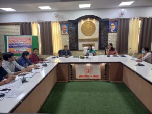 Conducted a thorough review : हापुड़ में जिलाधिकारी कविता मीना ने आजीविका मिशन और विकास योजनाओं की गहन समीक्षा की