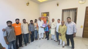 Ceremony Held : द्वारका धाम हापुड़ में पंडित अलंकार अग्निहोत्री का ब्राह्मण समाज द्वारा भव्य स्वागत एवं सम्मान समारोह आयोजित