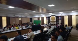 Review Meeting Held : जिलाधिकारी कविता मीना की अध्यक्षता में हापुड़ में लू प्रबंधन और हीट वेव समीक्षा बैठक आयोजित