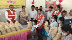 Human Brotherhood : फतेहपुर में विश्व रेडक्रॉस दिवस पर “मानव बंधुत्व” थीम के साथ भव्य रक्तदान शिविर, जिलाधिकारी ने किया शुभारंभ