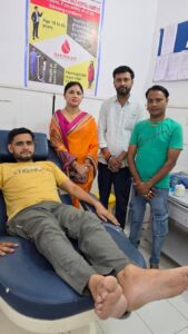 An Example of Humanitarian Service : मनीष कुमार ने रक्तदान कर शिवानी की जान बचाई मानवीय सेवा का उदाहरण