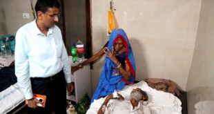 Pratap Narayan Yadav : कलेक्टर प्रताप नारायण यादव ने जिला चिकित्सालय पहुंचकर व्यवस्थाओं का निरीक्षण कर मरीजों से चर्चा की