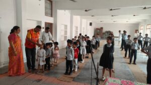 Chickenpox : सरस्वती शिशु मंदिर में चिकनपॉक्स और हीटवेव बचाव जागरूकता अभियान का सफल आयोजन संपन्न हुआ आज
