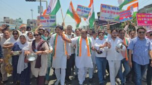 Congress's Massive : हापुड़ में महंगाई के खिलाफ कांग्रेस का विशाल प्रदर्शन, भाजपा सरकार पर तीखा हमला किया गया
