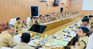 Review meeting completed : जौनपुर पुलिस लाइन में अपराध एवं कानून व्यवस्था समीक्षा बैठक सम्पन्न