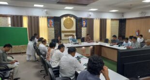 Meeting held : हापुड़ में पर्यावरण संरक्षण, वृक्षारोपण और गंगा स्वच्छता को लेकर महत्वपूर्ण समीक्षा बैठक आयोजित