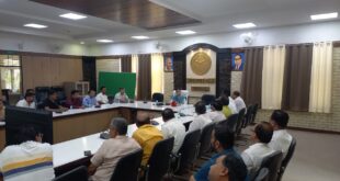 Society Meeting : हापुड़ में सुनार समाज की बैठक, व्यापारिक समस्याओं और सरकारी योजनाओं पर विस्तृत चर्चा