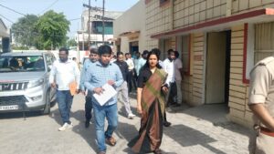Development Block : गढ़मुक्तेश्वर विकास खंड का निरीक्षण, योजनाओं को अंतिम व्यक्ति तक पहुंचाने के दिए निर्देश