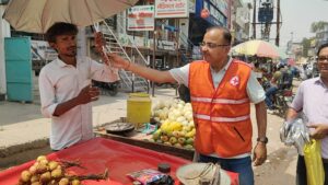 The Red Cross's Humanitarian Initiative : “वसुधैव कुटुम्बकम” के भाव के साथ हीटवेव से बचाव हेतु रेडक्रॉस की मानवीय पहल