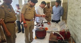 Factory Busted : मेरठ पुलिस की बड़ी कार्रवाई: एसपी सिटी विनायक भोसले के नेतृत्व में अवैध असलाह फैक्ट्री का भंडाफोड़