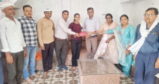 Promise of Cooperation : मेधावी छात्रा चंद्रवती सोलंकी का सम्मान, पथरिया बीआरसीसी ने निभाया शिक्षा सहयोग का वादा