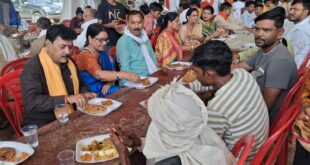 Partook of the Prasad : गया धाम पूजा एवं मानस पाठ संकीर्तन में उमड़ा जनसैलाब, हजारों श्रद्धालुओं ने ग्रहण किया प्रसाद