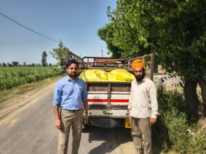 The warehouse was sealed : यूरिया कालाबाजारी रोकने प्रशासन सख्त, सत्यापन नहीं कराने पर खाद विक्रेता का गोदाम सील किया