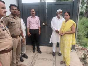 Swimming Pool Seal : हापुड़ में सुरक्षा मानकों की अनदेखी पर प्रशासन सख्त, दुर्घटना के बाद स्विमिंग पूल सील