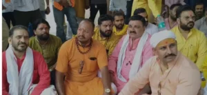 Brahmin Community : देवबंद में पुजारी पिटाई विवाद के विरोध में बंद हुए मंदिर, ब्राह्मण समाज में भारी आक्रोश
