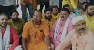 Brahmin Community : देवबंद में पुजारी पिटाई विवाद के विरोध में बंद हुए मंदिर, ब्राह्मण समाज में भारी आक्रोश