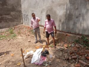 Land on the spot : अहमद खां मंडी में ऐसी क्या मिली चीज, जिसे टीम ने मौके पर ही जमीन में दफ्न करा दिया