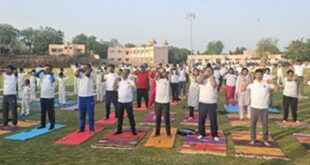 International Yoga Day : राजस्थान विद्यापीठ में 12वां अंतर्राष्ट्रीय योग दिवस आयोजित, प्रो. सारंगदेवोत बोले- योग पंच तत्वों को संतुलित करने की क्रिया है