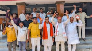 Candidate Kripashankar Singh : पूर्व लोकसभा प्रत्याशी कृपाशंकर सिंह ने ग्रामीणों का किया सम्मान, योजनाओं की दी जानकारी