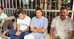 'This is sheer seat theft' : मीनाक्षी नटराजन का नामांकन रद्द होने पर कांग्रेस नेताओं ने रातभर दिया धरना, दिग्विजय बोले- 'यह सरासर सीट चोरी'