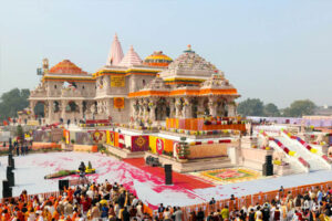 Arrived in Ayodhya : राम मंदिर दान पात्र मामले की जांच तेज, अयोध्या पहुंची एसआटी की टीम, पक्ष-विपक्ष और संत समाज ने दी प्रतिक्रिया