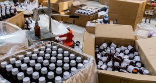 Cough syrup : अब सिर्फ लाइसेंस प्राप्त फार्मेसियों से ही बेची जाएगी खांसी की सिरप: सरकार
