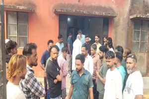 Murder of a young man : झारखंड : मोहर्रम के जुलूस में निकाली पुरानी दुश्मनी, पानी पीने के बहाने घर में घुसकर हमलावरों ने की युवक की हत्या