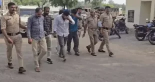 'Lock-Opening Laboratory' : रीवा में चार महीने बाद मिला खोया मोबाइल, खेत बना अनोखा ‘लॉक खोलने का प्रयोगशाला’
