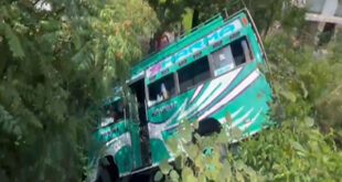 Devotees injured : जम्मू-कश्मीर के कठुआ में खाई में गिरी मिनीबस, 23 श्रद्धालु घायल, दो की हालत गंभीर