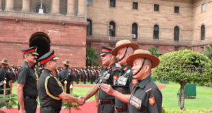General Upendra Dwivedi : जनरल धीरज सेठ ने संभाला सेना प्रमुख का पदभार, जनरल उपेंद्र द्विवेदी ने सौंपी कमान