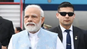 PM Modi at the airport : NEET परीक्षा के कारण पीएम मोदी ने एयरपोर्ट पर 45 मिनट किया प्रतीक्षा