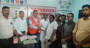 Masks Distributed : स्वच्छताग्राहियों के स्वास्थ्य संरक्षण हेतु हीटवेव जागरूकता अभियान चलाकर औषधि एवं मास्क वितरित