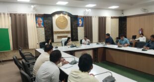 Supply system : जिलाधिकारी ने विद्युत आपूर्ति व्यवस्था की समीक्षा कर निर्बाध सेवा सुनिश्चित करने दिए निर्देश